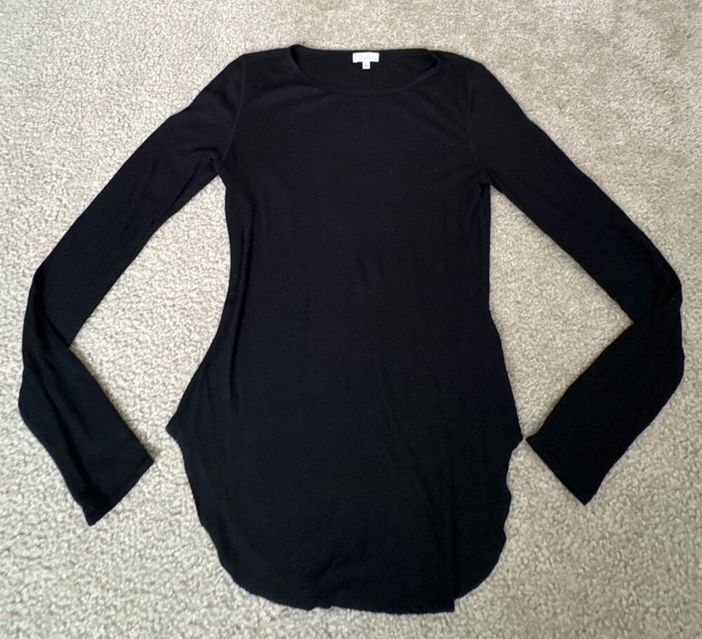 Rachel Roy Black Long Sleeve Top Size Large Soft Knit Distressed Hem Casual Boho